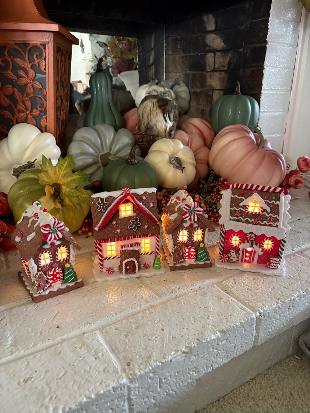 Festive LED Gingerbread House Set - Pink, Green, Cream